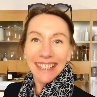 Dr. Silke Roth